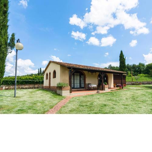 Cosy farmhouse with swimming pool and tennis court