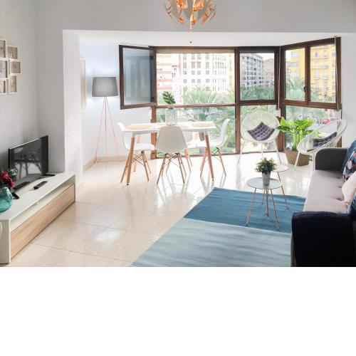 Cosy Flats Luceros
