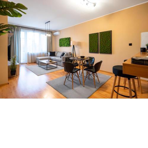 Cosy Green Apt close to Macedonia Square