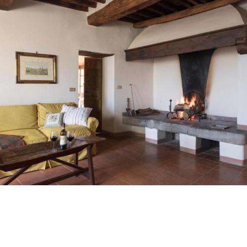 Cosy Holiday Home in Pergine Valdarno with Terrace