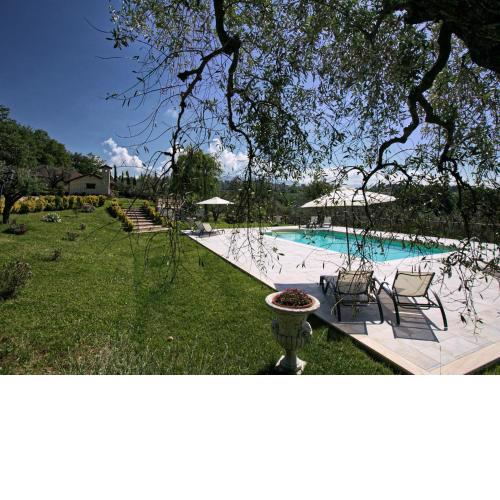 Cosy holiday home with pool and air conditioning