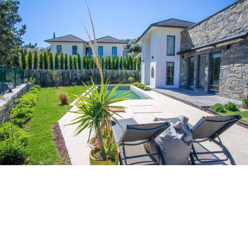Cosy, luxury Villa in Yakaköy, Bodrum with 4 Master rooms private garden and pool nested in the olive tree fields