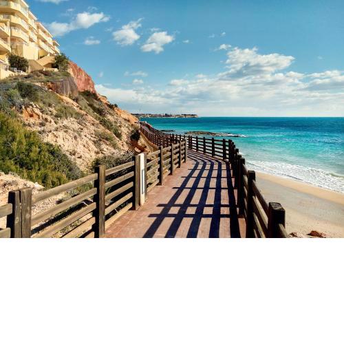 Cosy, seaview apartment, close to beach and bars -Edificio RHIN