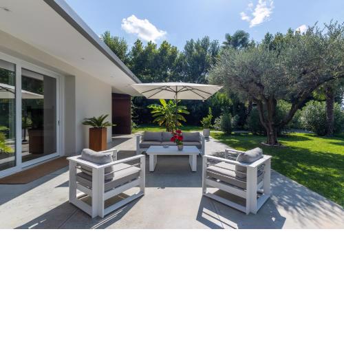 Cosy Villa w/Garden&Parking a 10 min from bus stop
