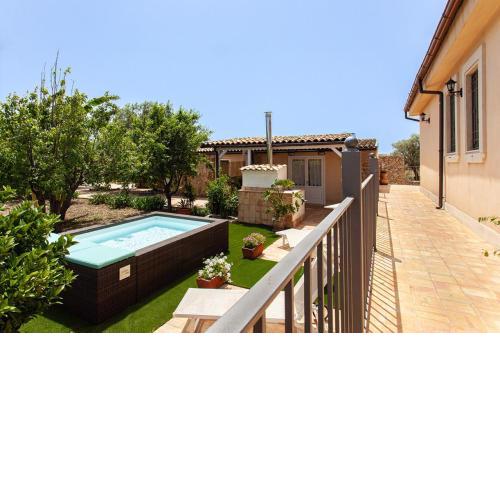 Cottage degli Ulivi, Siracusa, PRIVATE POOL, 400 mt from the beach