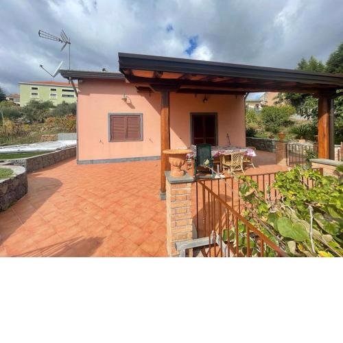 Country house with sea view and private pool in Sant"Alfio