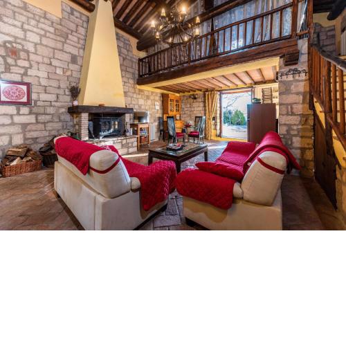 Country Villa with Netflix and Swimming Pool