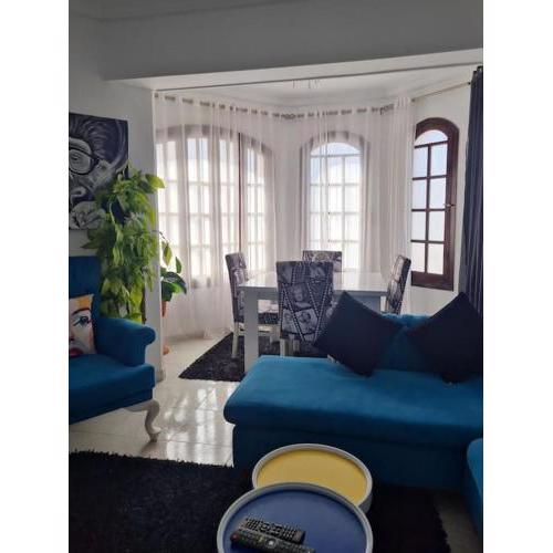 cozy 2 bedroom apartment