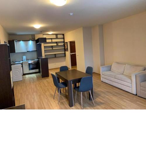 Cozy 2 bedroom apartment