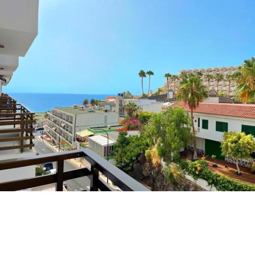 Cozy 2Bed Apt on the Beach by Dream Homes Tenerife
