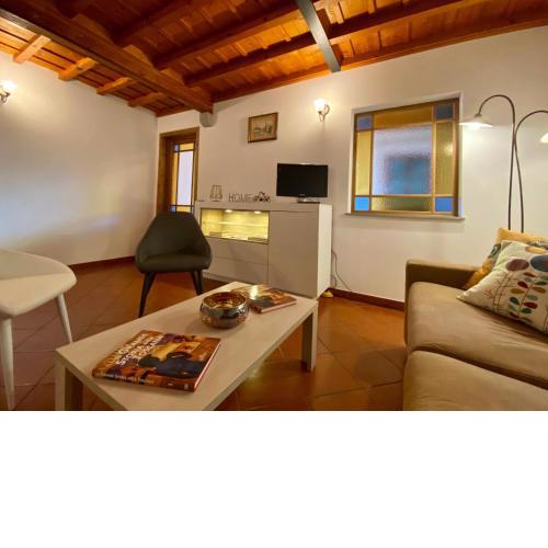 Cozy 4th and top floor apartment