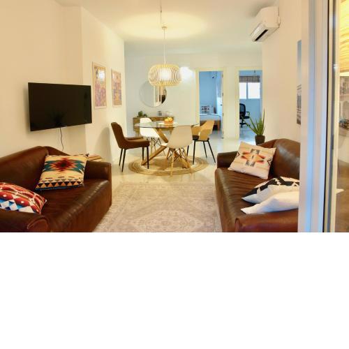 Cozy and Bright Apartment with Great Views