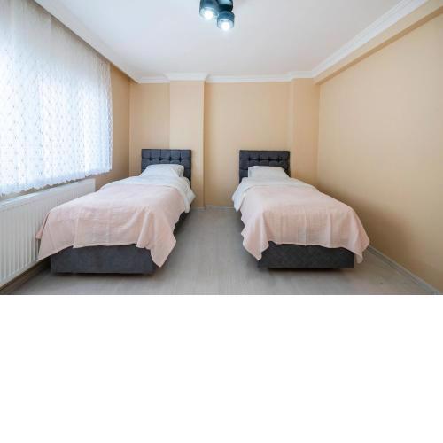 Cozy and central 2 bdrm apart