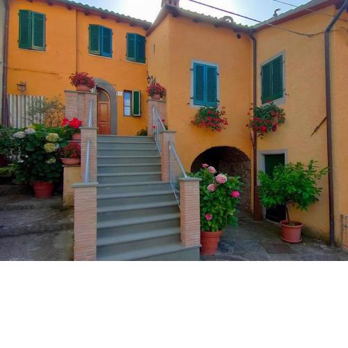 Cozy and comfortable apartment in Poggio Camporgiano
