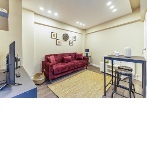 Cozy and Compact Flat in Central Sisli