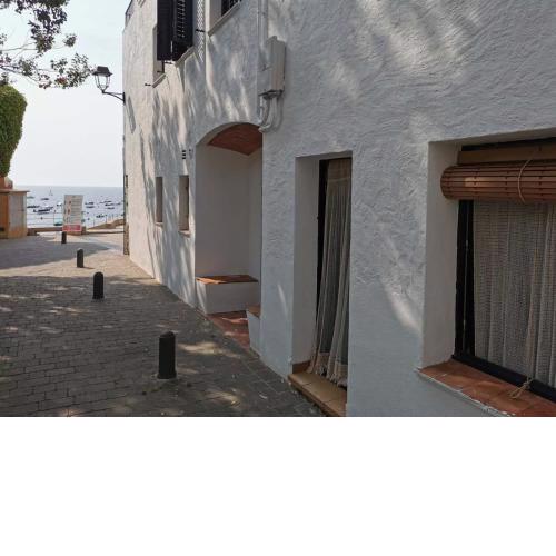 Cozy apartment 30 steps from the ocean