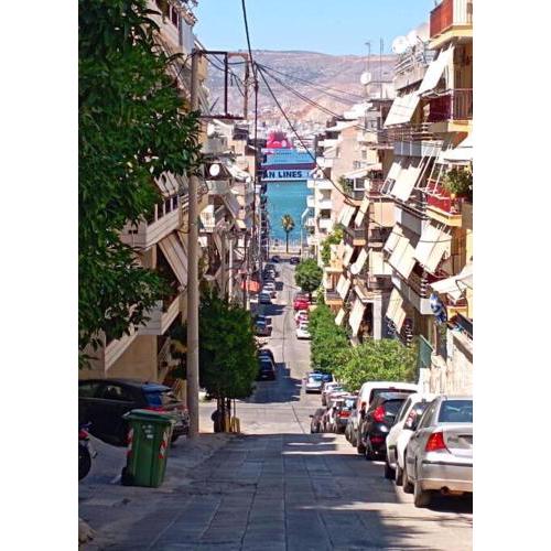 Cozy apartment close to the port of Piraeus.