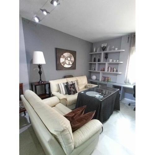 Cozy apartment & free parking