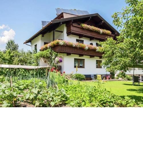 Cozy Apartment in F gen with Balcony Garden Grill Heating