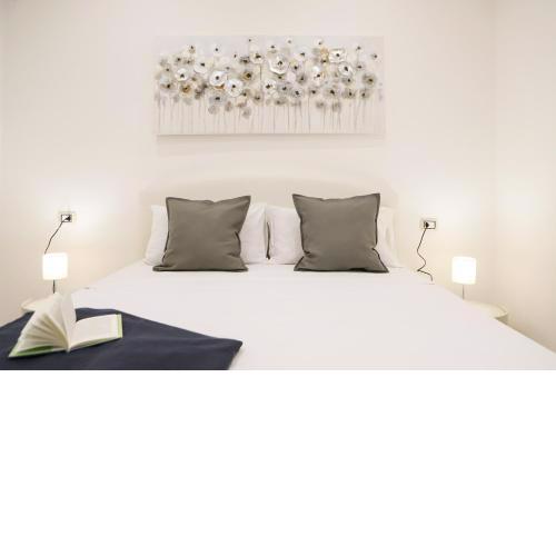 Cozy Apartment in Piazza Cavour by Wonderful Italy