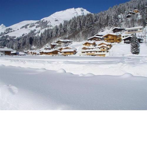 Cozy Apartment in Saalbach Hinterglemm with Terrace