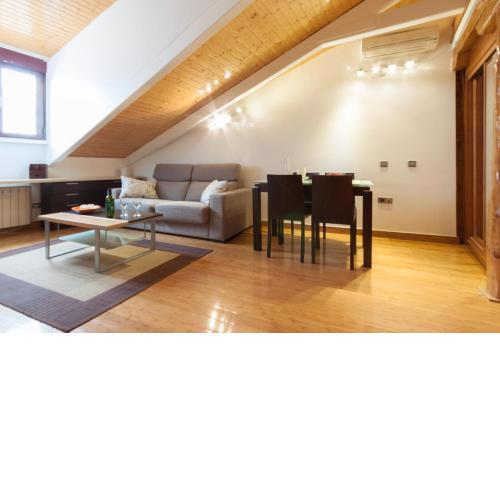 Cozy Apartment La latina by Batuecas