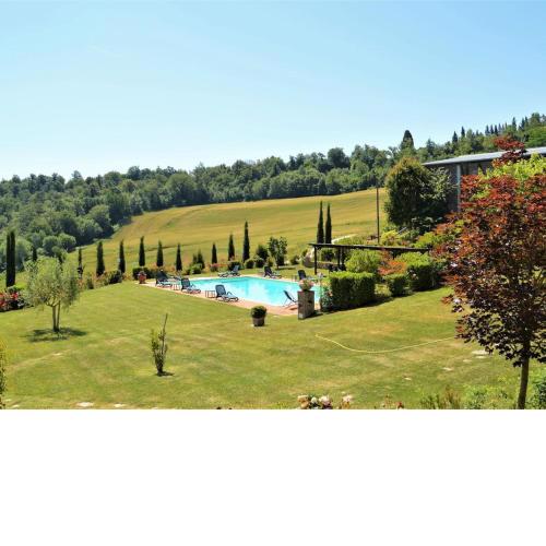 Cozy Apartment near Asciano with Shared Swimming Pool