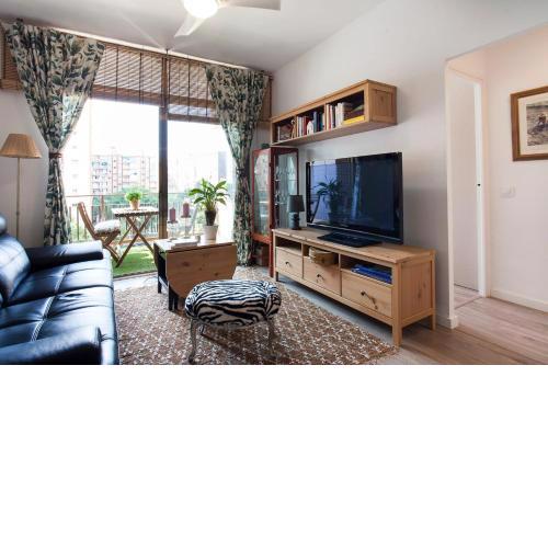 Cozy Apartment near Fira Gran Via