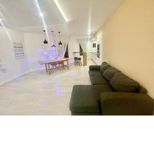 Cozy Apartment Near Sagrada Familia