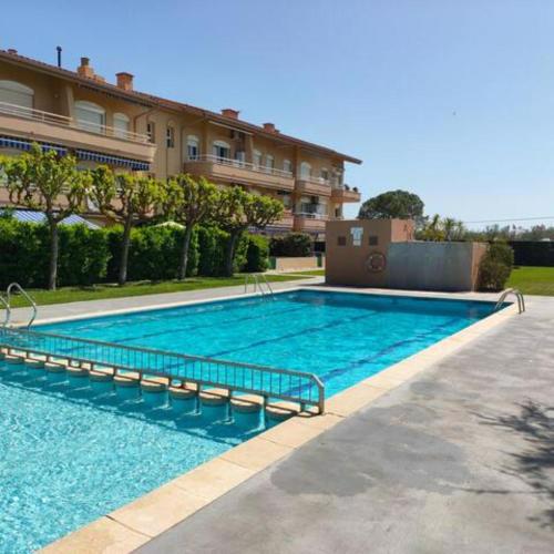 Cozy apartment with pool close to beach & nature