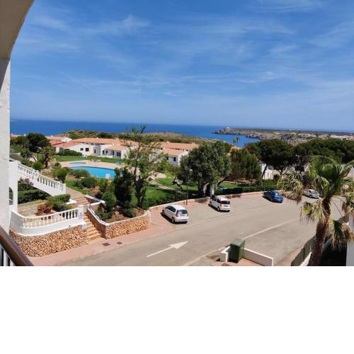 Cozy apartment with sea views and swimming pool