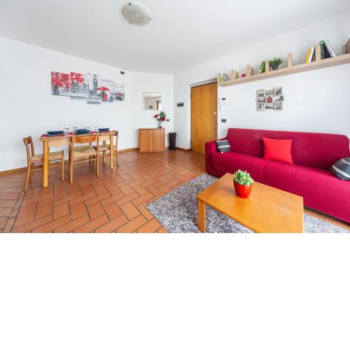 Cozy APT - Private Parking & Terrace