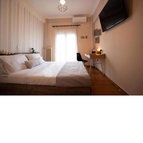COZY APT NEXT TO METRO AND CLOSE TO ACROPOLIS!