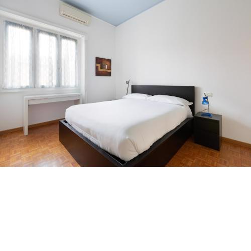 Cozy APT with Balcony - MM2 Sant'Agostino