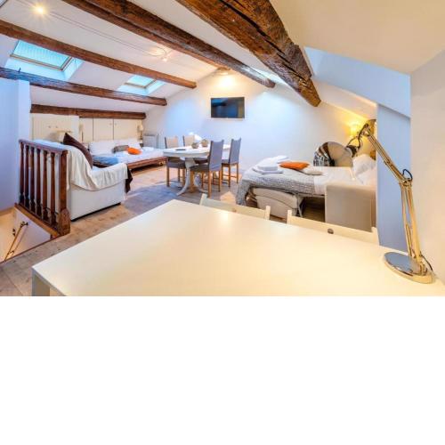 Cozy Attico dei Furlani up 4 persons, WIFI and A/C