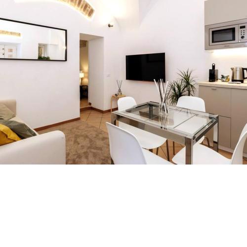 Cozy & Central with Private Entrance