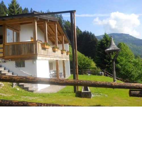 Cozy Chalet in Niederndorf bei Kufstein near Ski Area