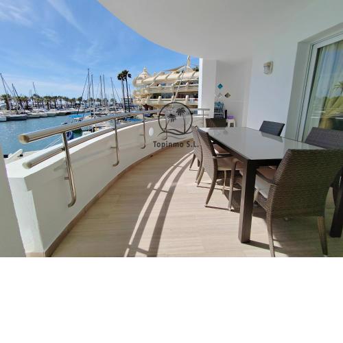Cozy corner 2 bedroom apartment on new Island complex in marina harbour