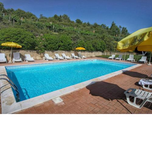 Cozy Farmhouse in Paciano with Swimming Pool