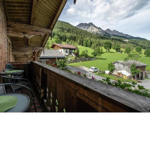 Cozy feel good holiday apartment in Leogang
