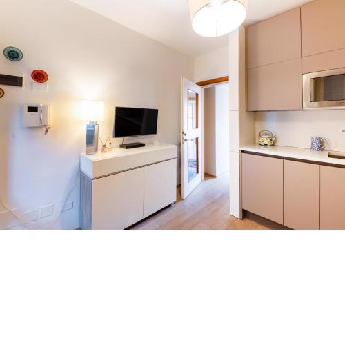 Cozy flat at Colonne di San Lorenzo by Easylife