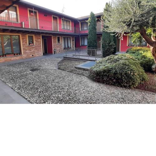Cozy flat + parking close to City center/Airport