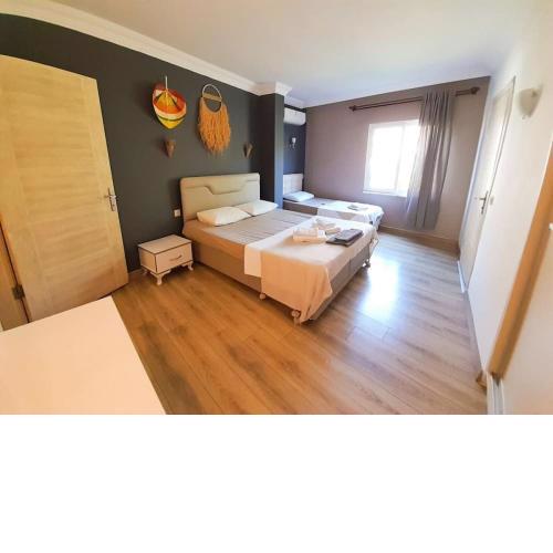 Cozy Flat with Balcony and Partial Sea View near Beach in Bozburun