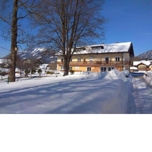 Cozy holiday apartment in Bad Mitterndorf in beautiful surroundings