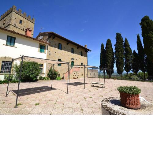 Cozy Holiday Home in Florence with Swimming Pool