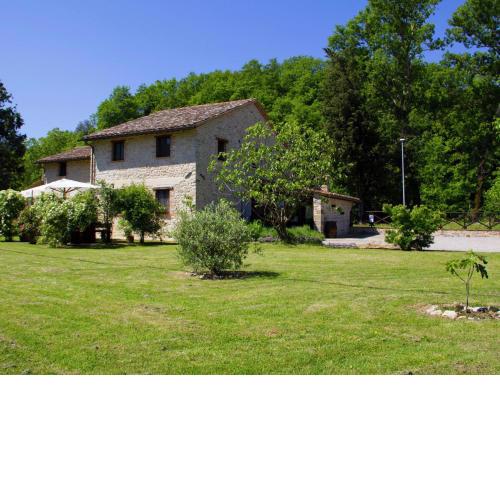 Cozy Holiday Home in Pietrafitta Umbria with Garden