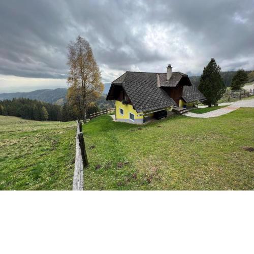 Cozy holiday home in Prebl with a view in the Klippitzt rl ski area