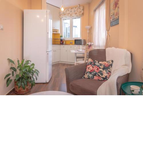 Cozy Home: Two-Bedroom Apartment with Stunning View
