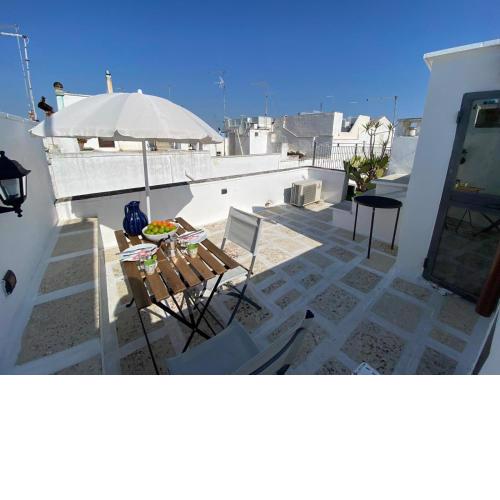 Cozy House in Ostuni with Panoramic Terraces