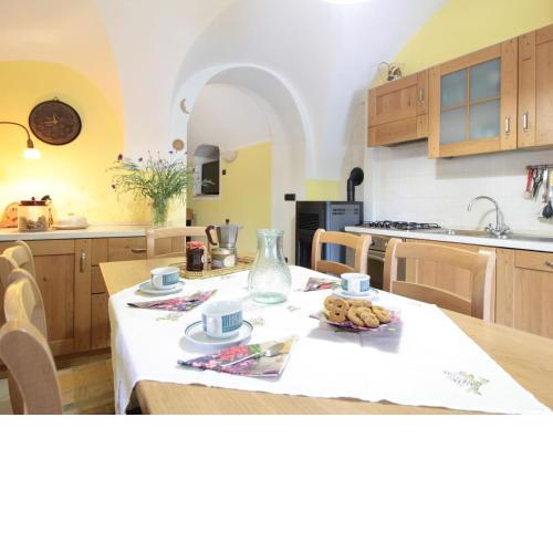 Cozy house in the mountains a few kilometers from Lake Garda